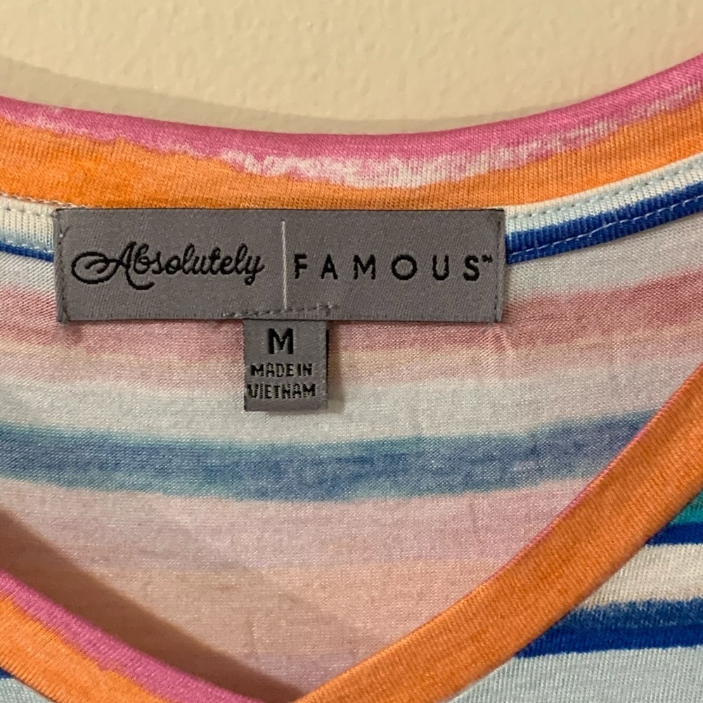 Absolutely Famous Top size Medium (#17) - Picture 8 of 8